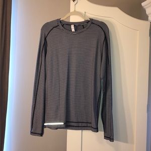 Men’s lululemon striped long sleeve